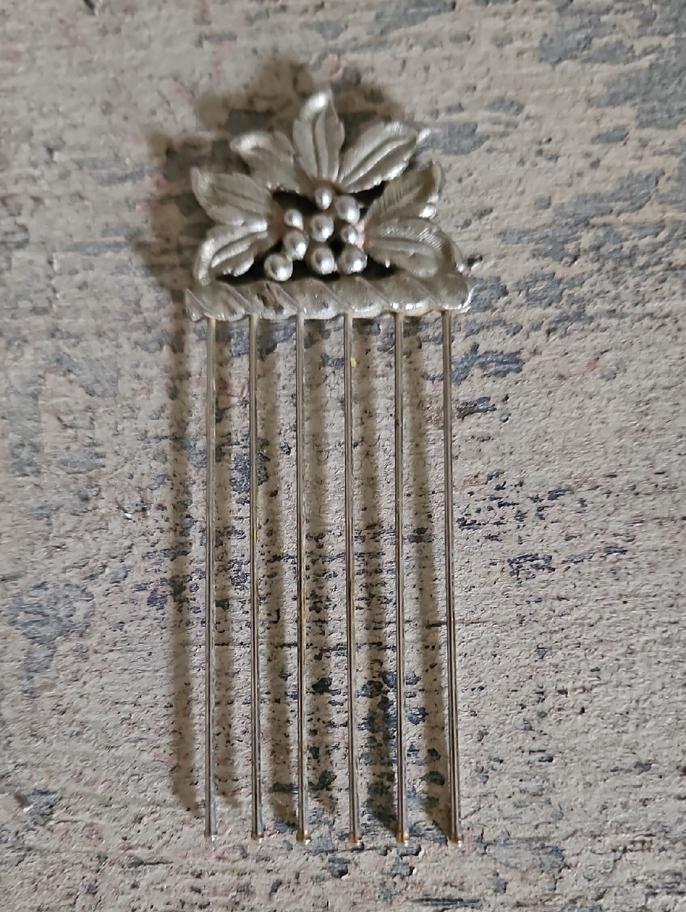 Silver Floral Hair Comb - Women's Hair Accessory